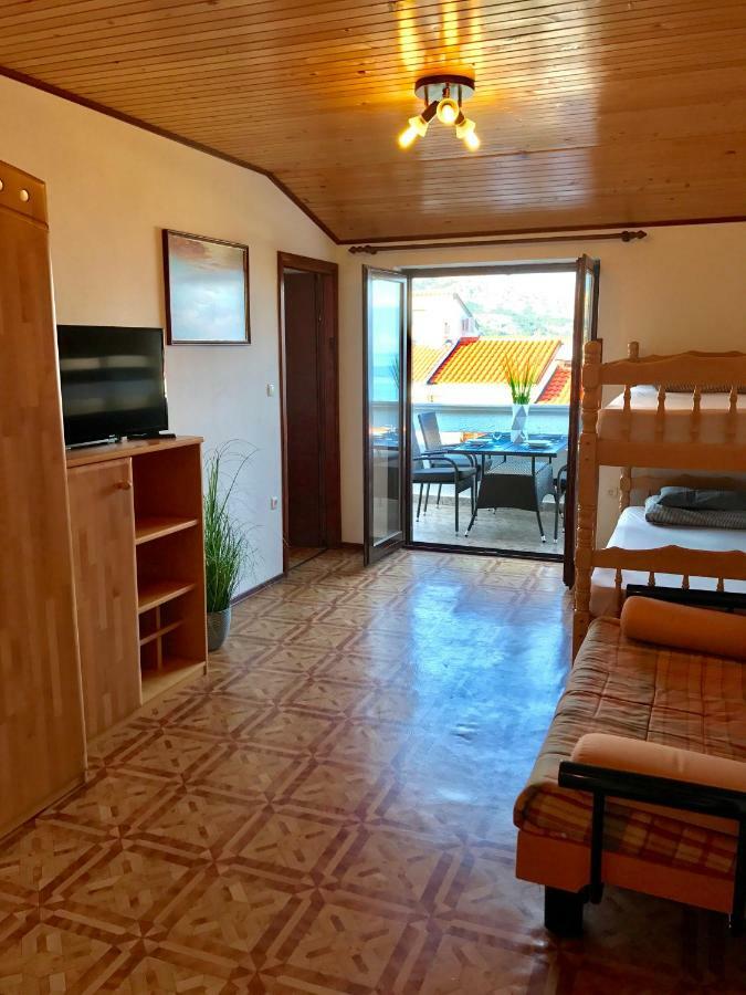 Apartmani Lisac 巴斯卡 外观 照片
